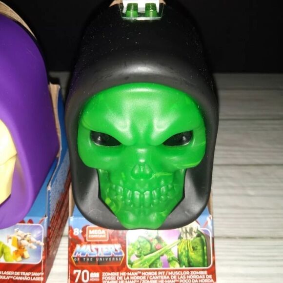 Mega Construx Masters of the Universe ZOMBIE HE-MAN and TRAP JAW Building Toys - Picture 5 of 8